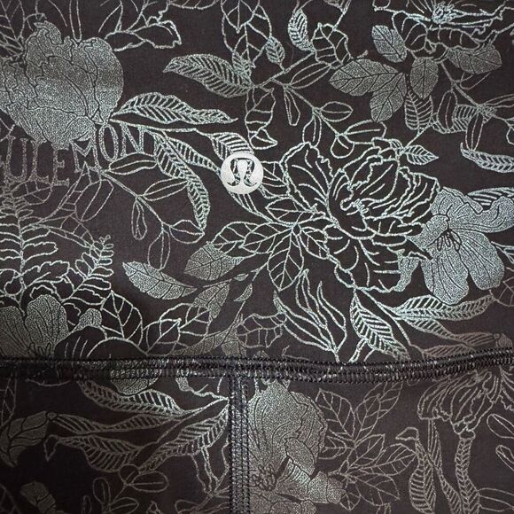 Lululemon Wunder Train High-Rise Tight 25" *Foil size 18 - Picture 6 of 7